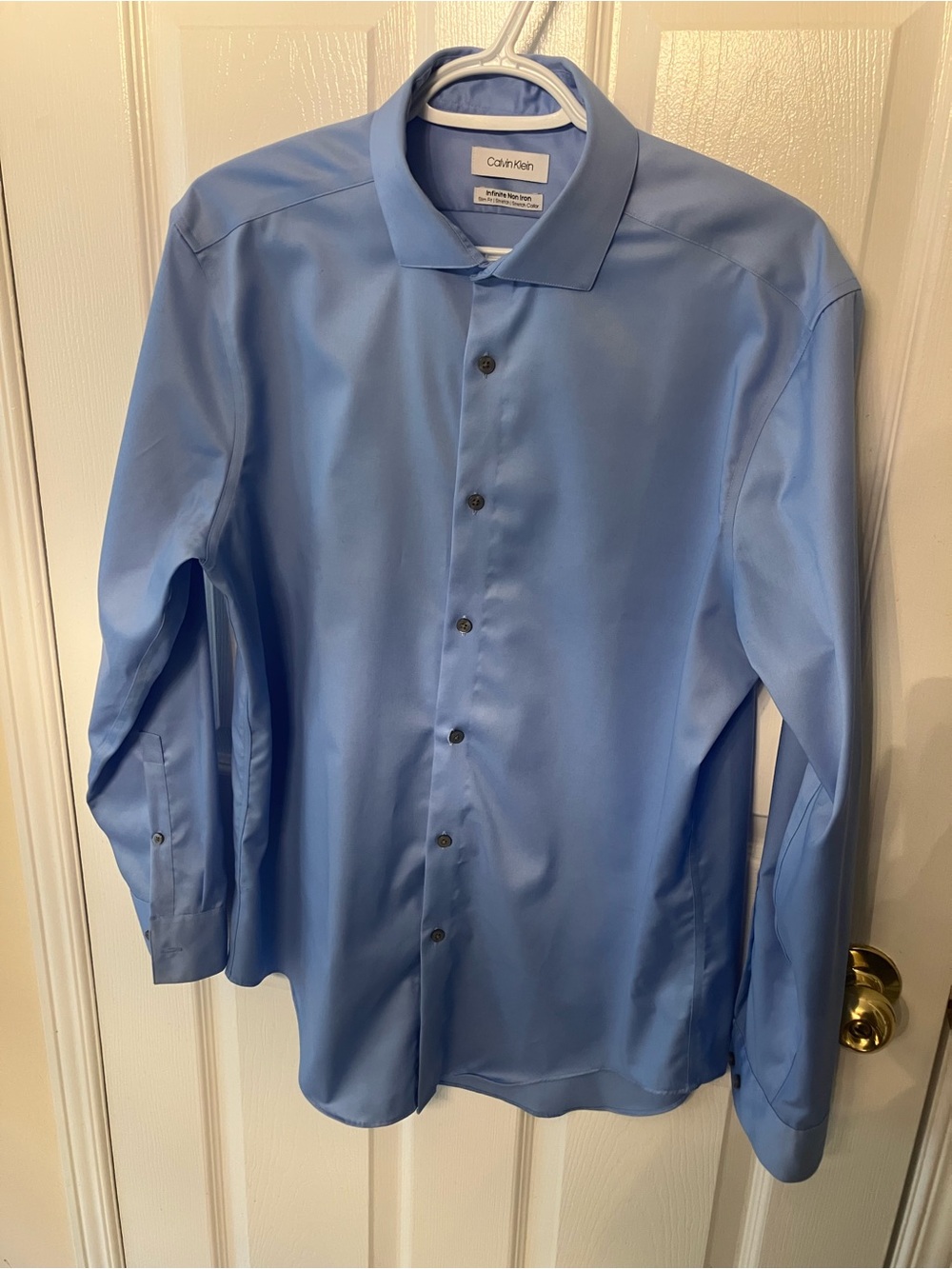Calvin Klein Men’s Light Blue Dress Shirt (16, 32/33)